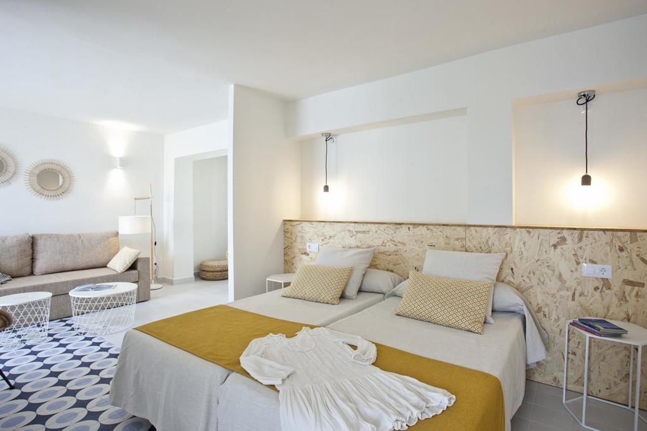 Bj Cala Morlanda Estudios (Adults Only) S'Illot  Luaran gambar