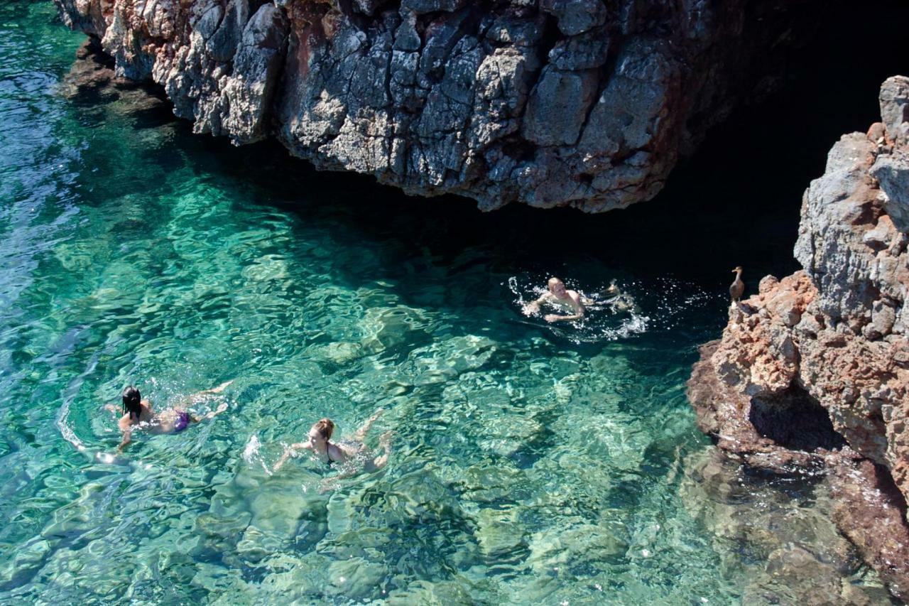 Bj Cala Morlanda Estudios (Adults Only) S'Illot  Luaran gambar