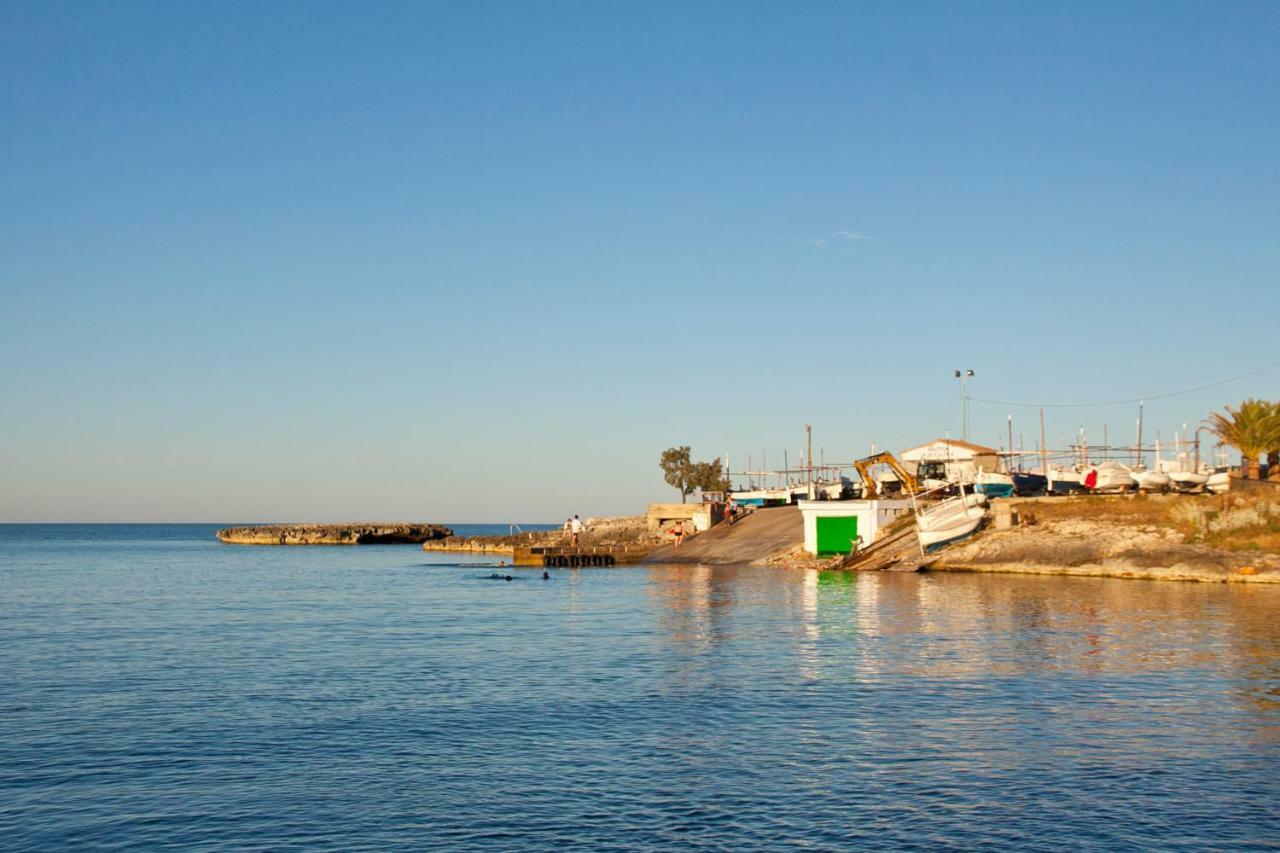 Bj Cala Morlanda Estudios (Adults Only) S'Illot  Luaran gambar